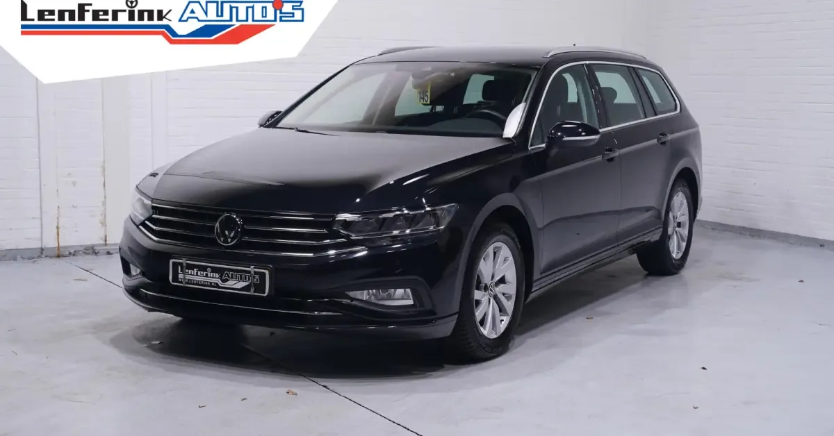 Volkswagen Passat (2022) — foto 1