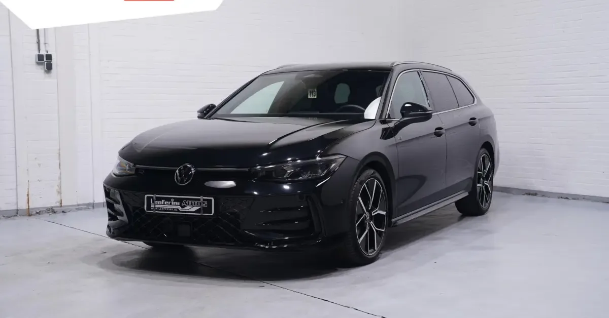 Volkswagen Passat (2025) — foto 1