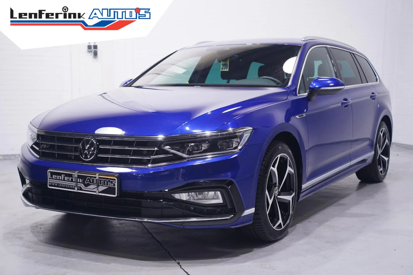 Volkswagen Passat (2022) — foto 1