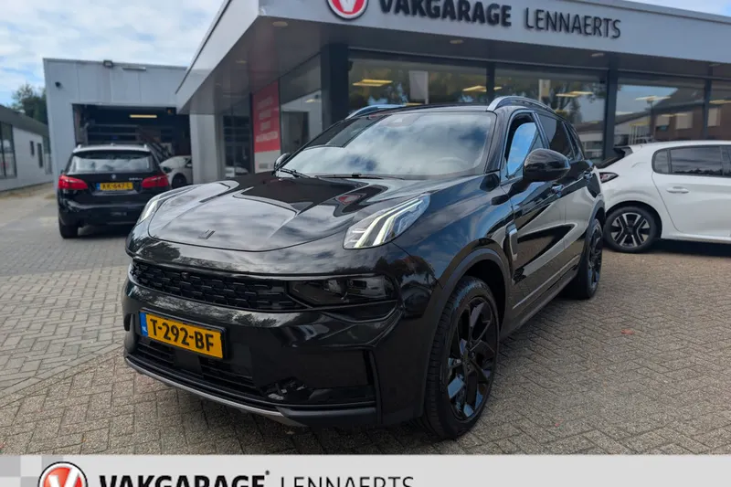 Lynk & Co 01 (2023)