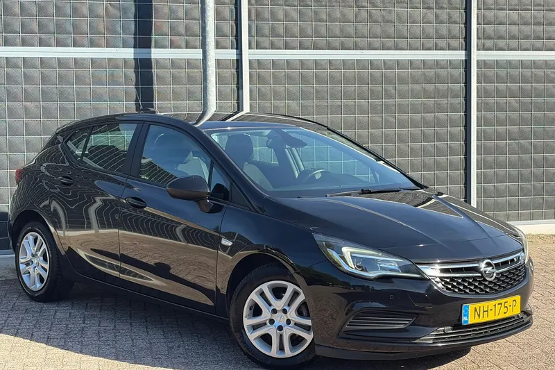 Opel Astra (2017)