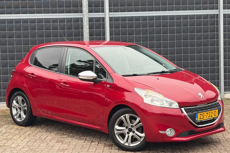 Peugeot 208 (2014)