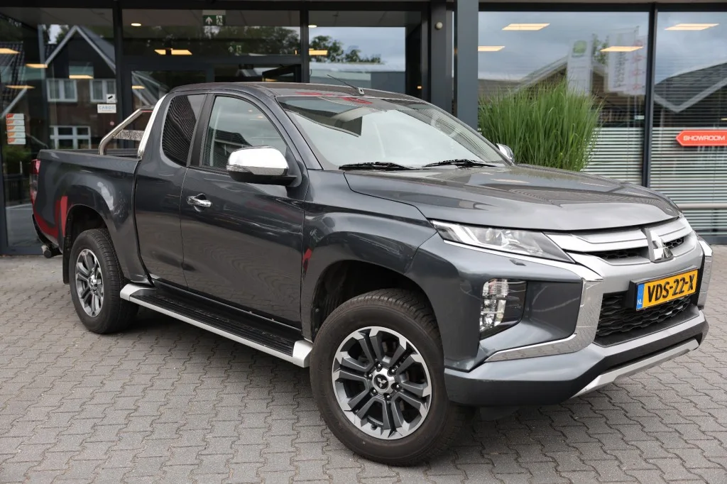 Mitsubishi L200 (2020) — foto 1