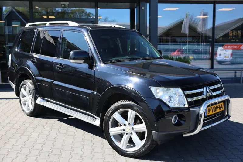 Mitsubishi Pajero (2009)