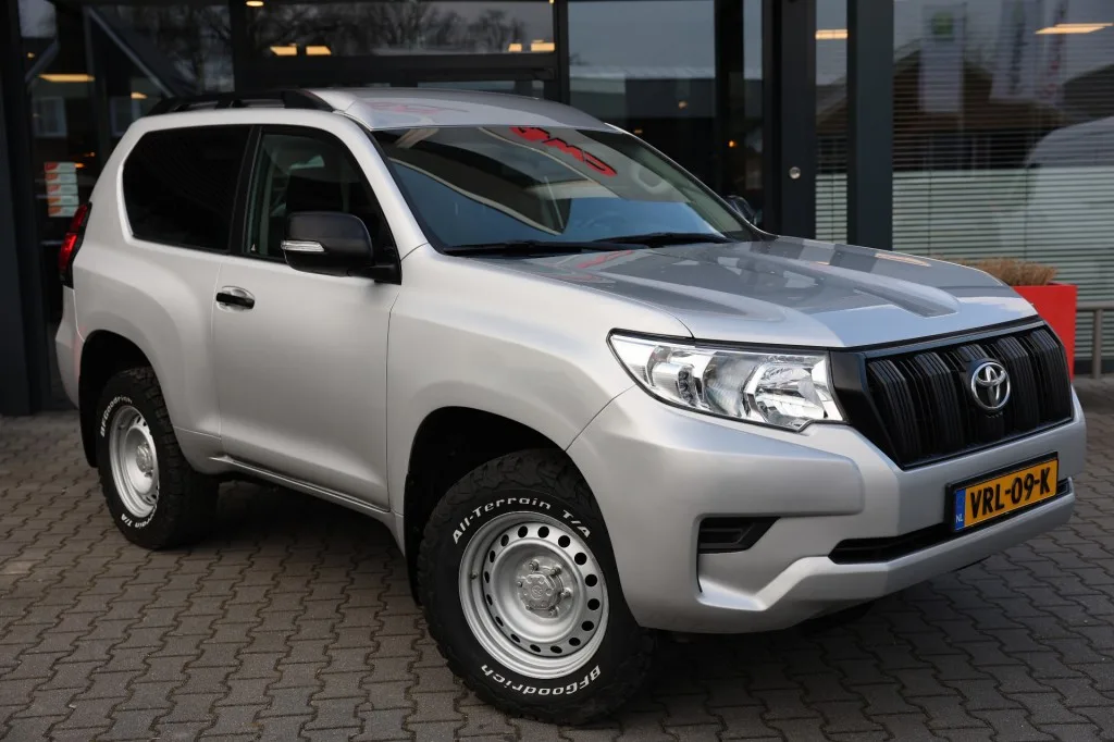 Toyota LANDCRUISER (2023) — foto 1