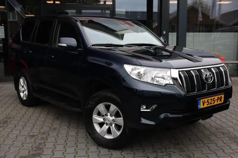 Toyota LANDCRUISER (2018)