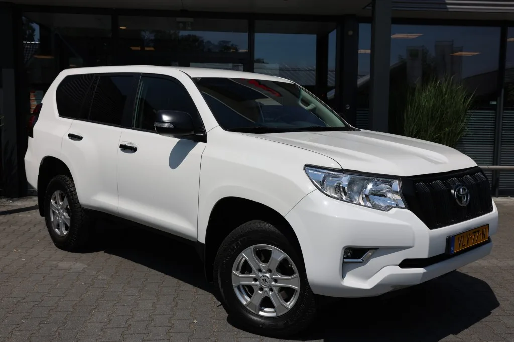 Toyota LANDCRUISER (2020) — foto 1