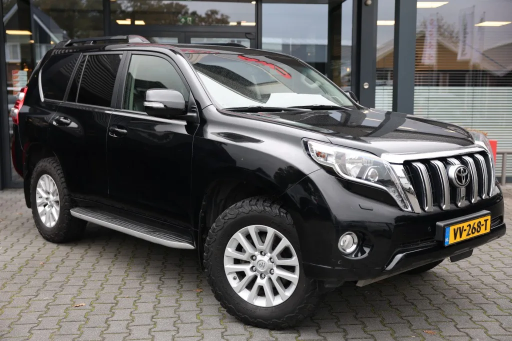 Toyota LANDCRUISER (2016) — foto 1