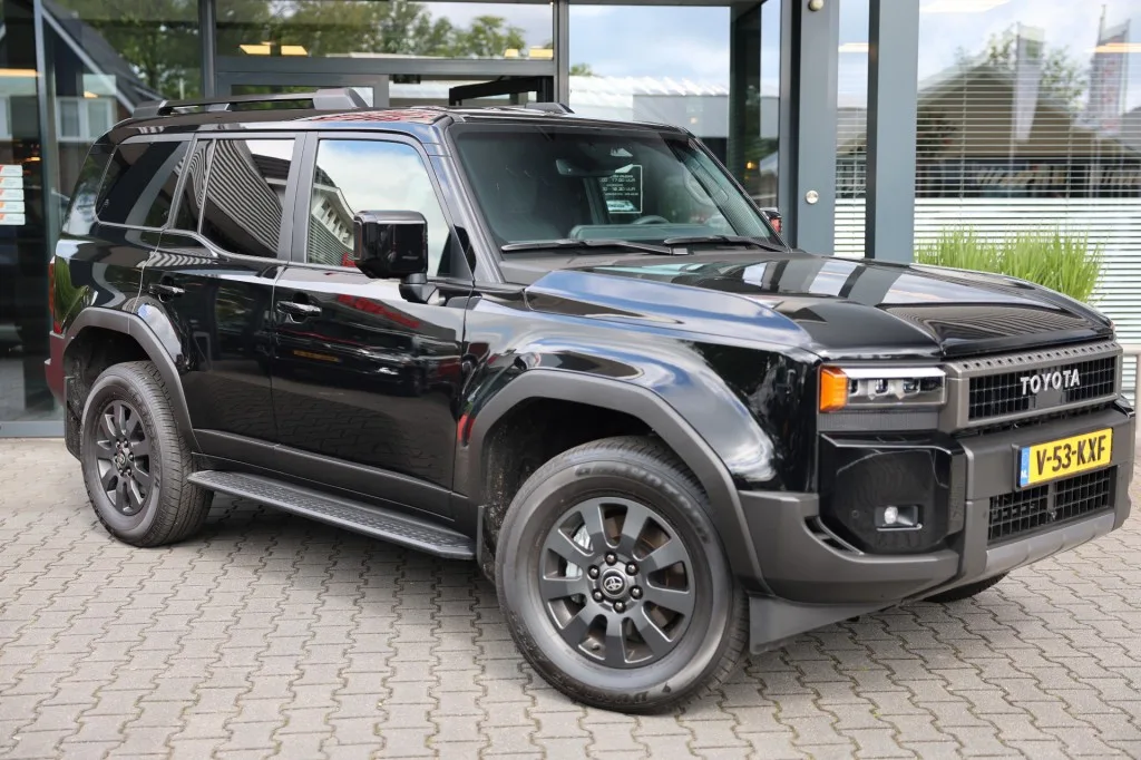 Toyota LANDCRUISER (2024) — foto 1