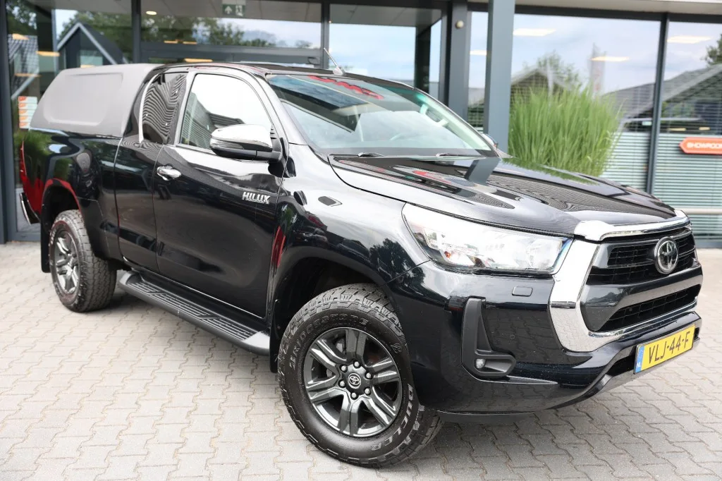 Toyota Hilux (2021) — foto 1