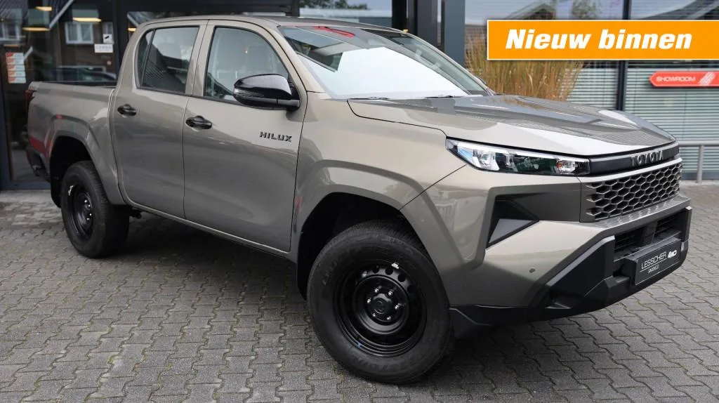 Toyota Hilux (2026) — foto 1