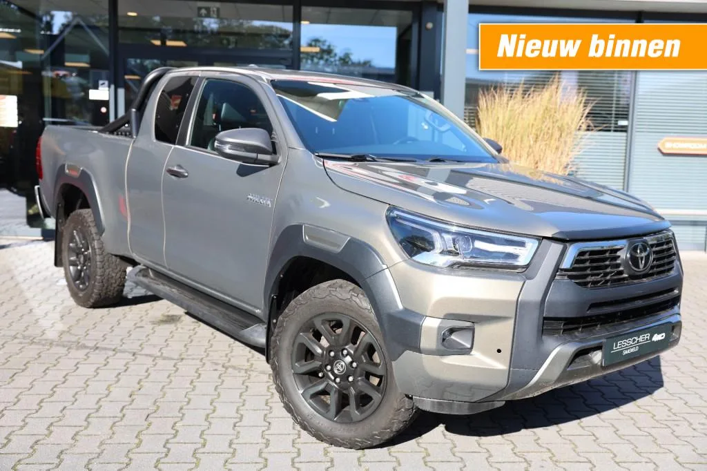 Toyota Hilux (2022) — foto 1