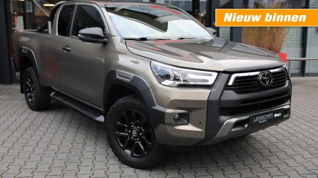 Toyota Hilux (2022) — foto 1