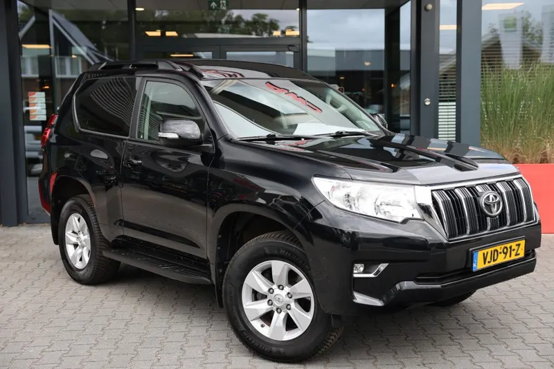 Toyota LANDCRUISER (2021)