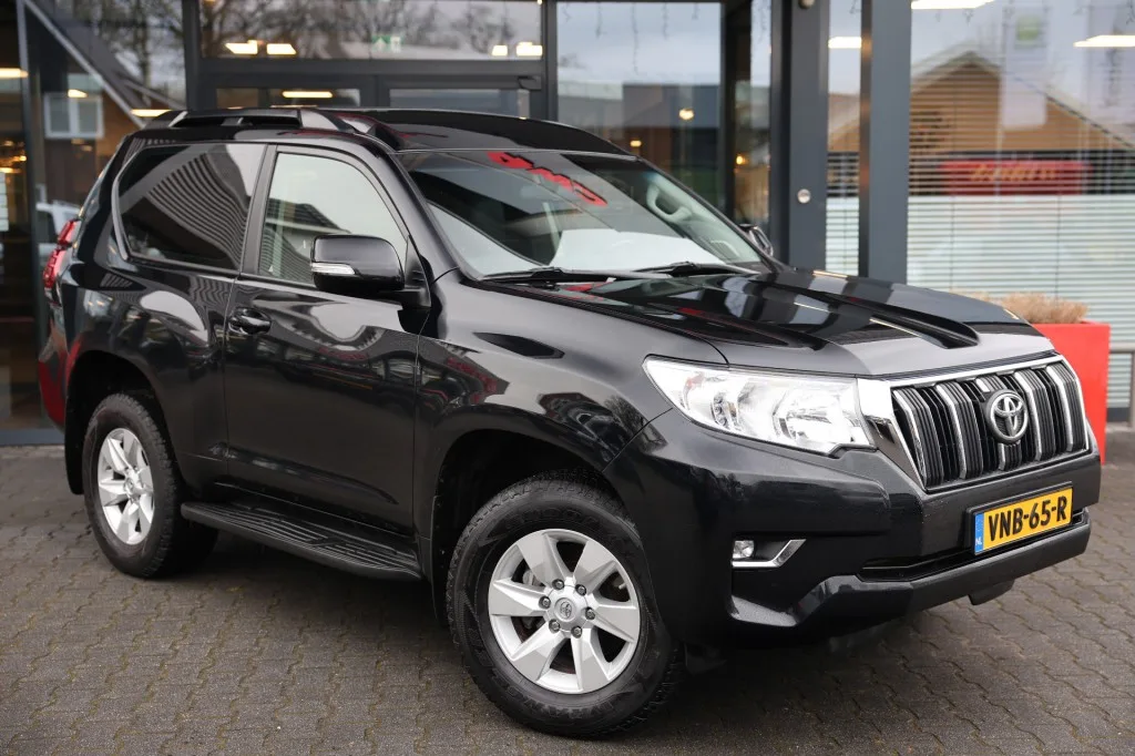 Toyota LANDCRUISER (2022) — foto 1