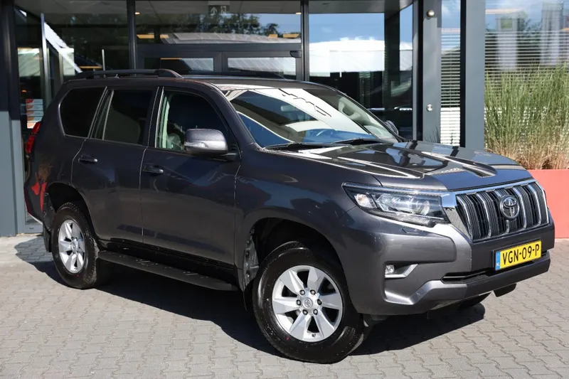 Toyota LANDCRUISER (2021)