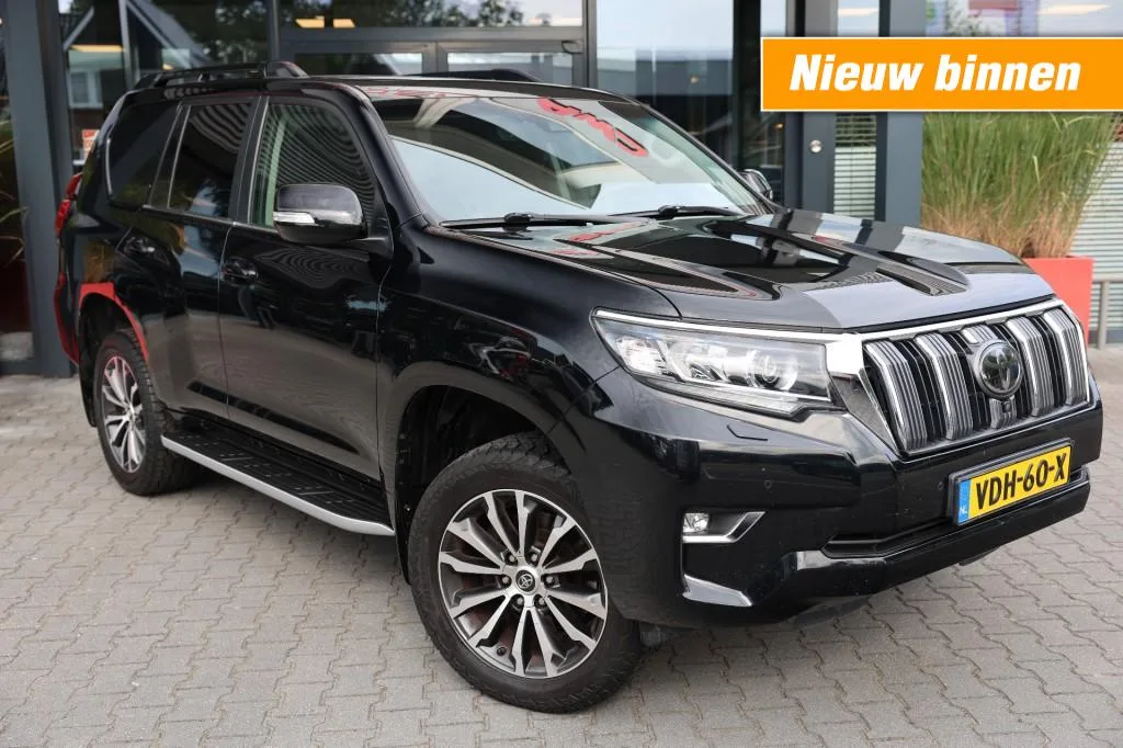 Toyota Land Cruiser (2019) — foto 1
