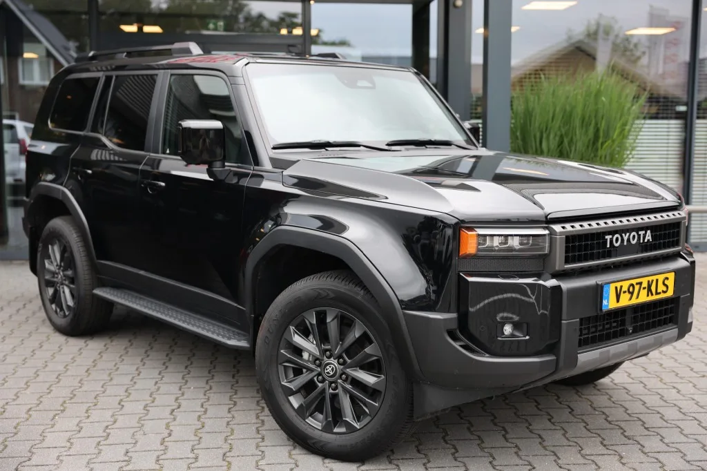 Toyota LANDCRUISER (2024) — foto 1