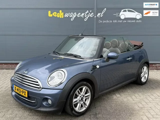 MINI Cabrio (2011) — foto 1