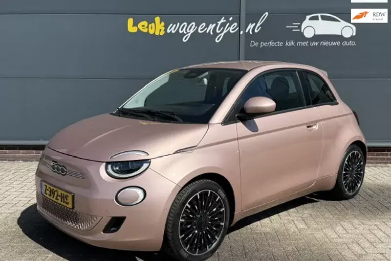 Fiat 500 (2022)
