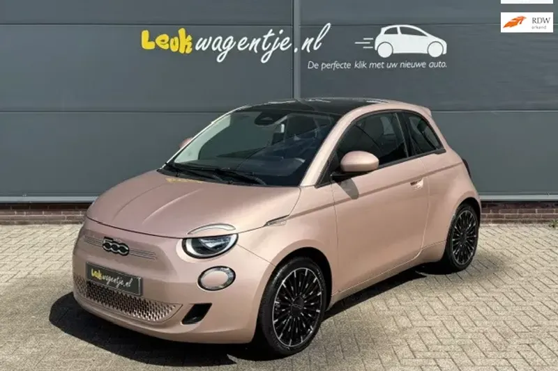 Fiat 500 (2023)