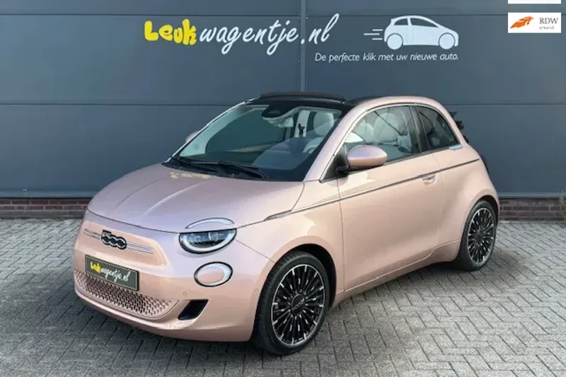 Fiat 500 (2022)