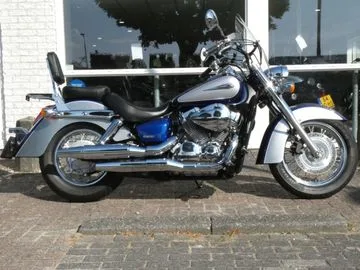 Honda VT 750C2 Shadow (2009) — foto 1