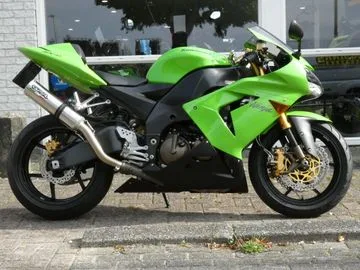 Kawasaki Ninja ZX-10R (2004) — foto 1