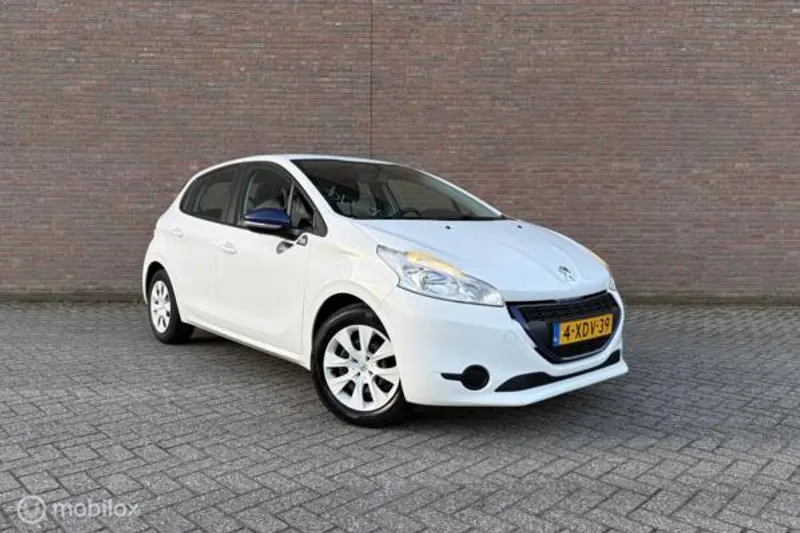 Peugeot 208 (2014)