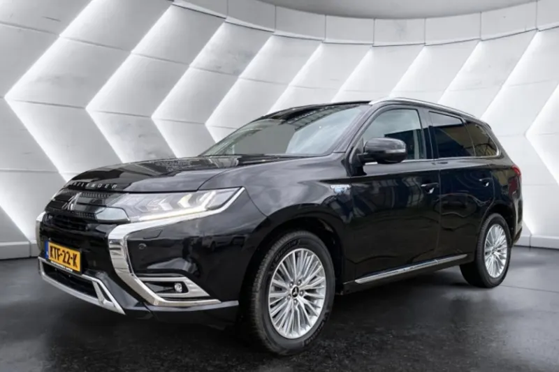 Mitsubishi Outlander (2020)