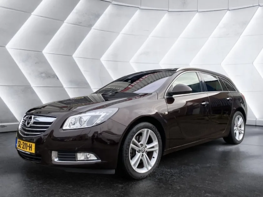 Opel Insignia (2012) — foto 1