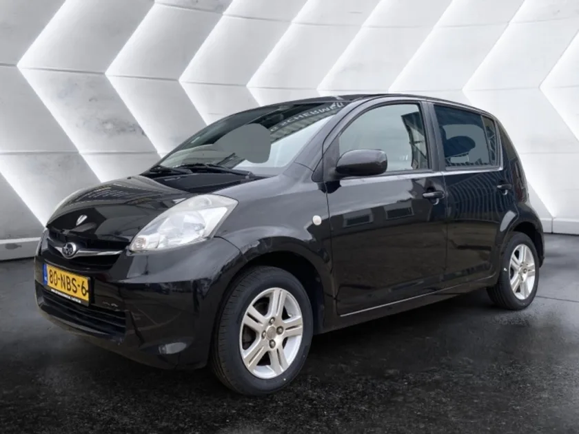 Subaru Justy (2011) — foto 1
