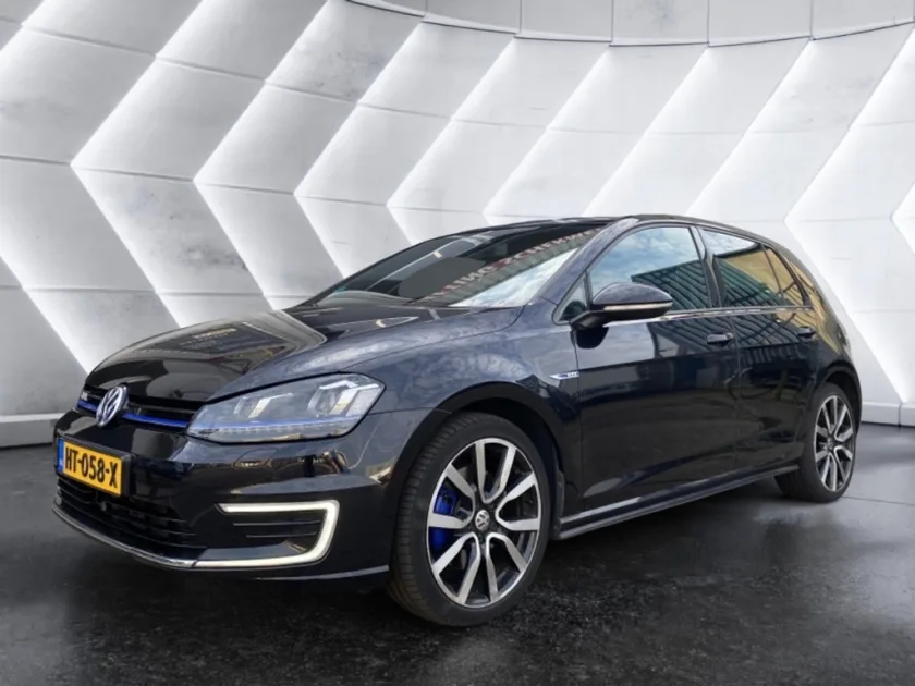 Volkswagen Golf (2015) — foto 1