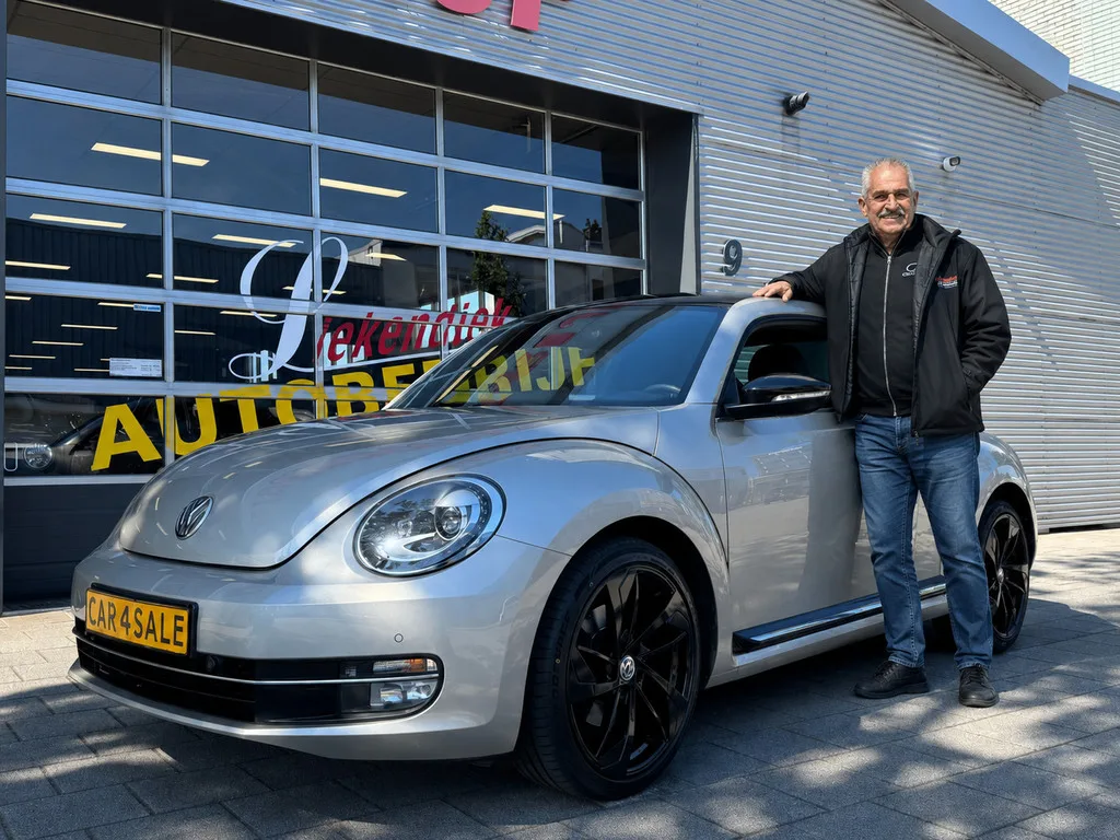 Volkswagen Beetle (2016) — foto 1