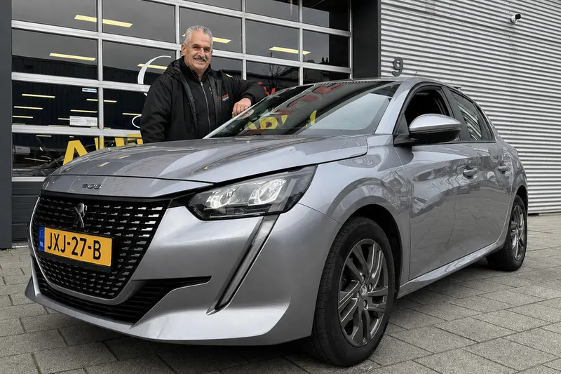 Peugeot 208 (2021)