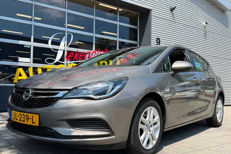 Opel Astra (2016)