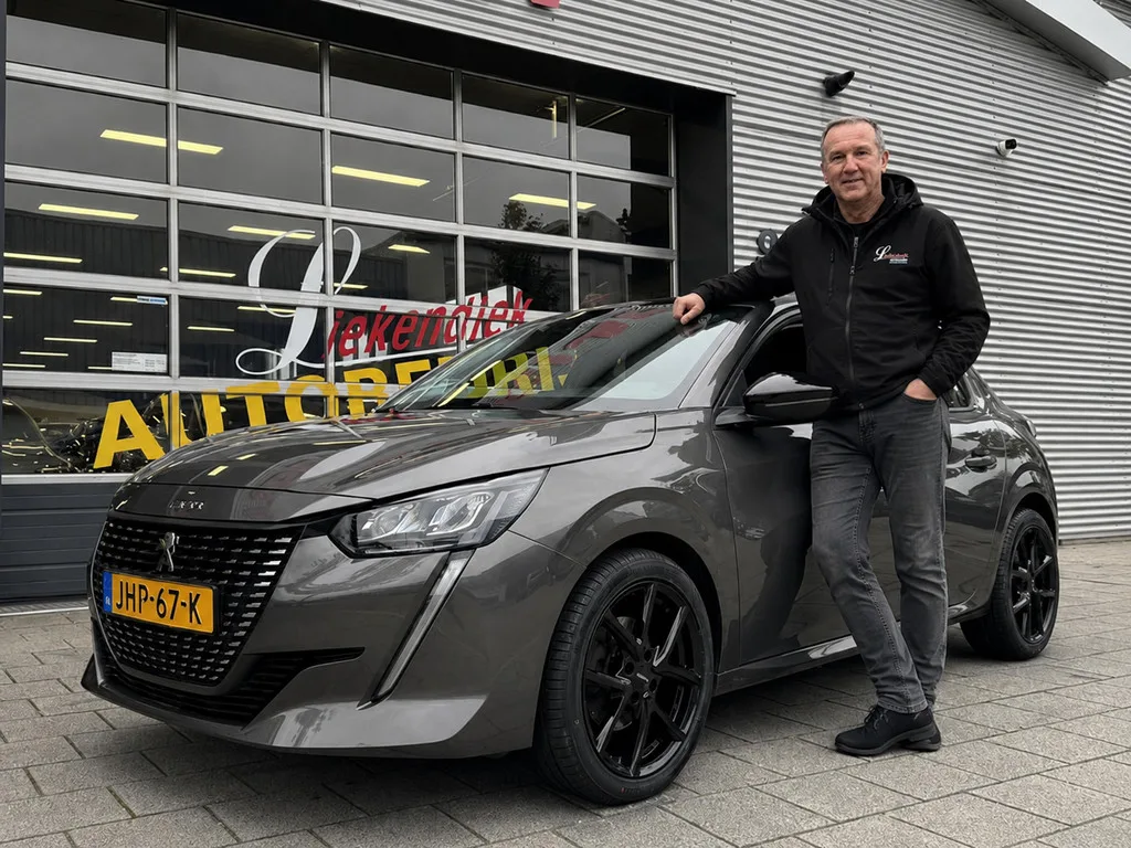 Peugeot 208 (2020) — foto 1