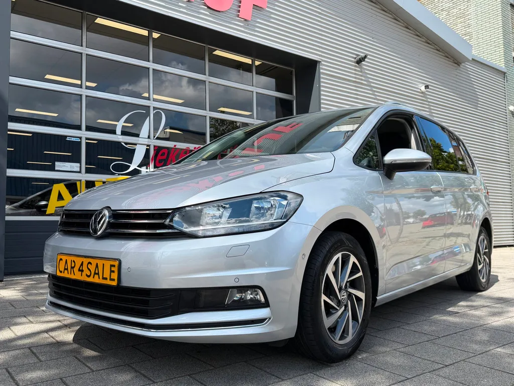 Volkswagen Touran (2018) — foto 1