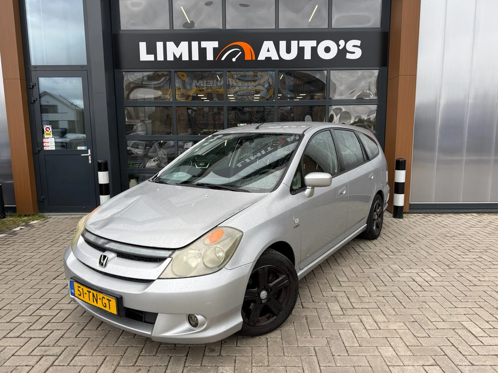 Honda Stream (2005) — foto 1