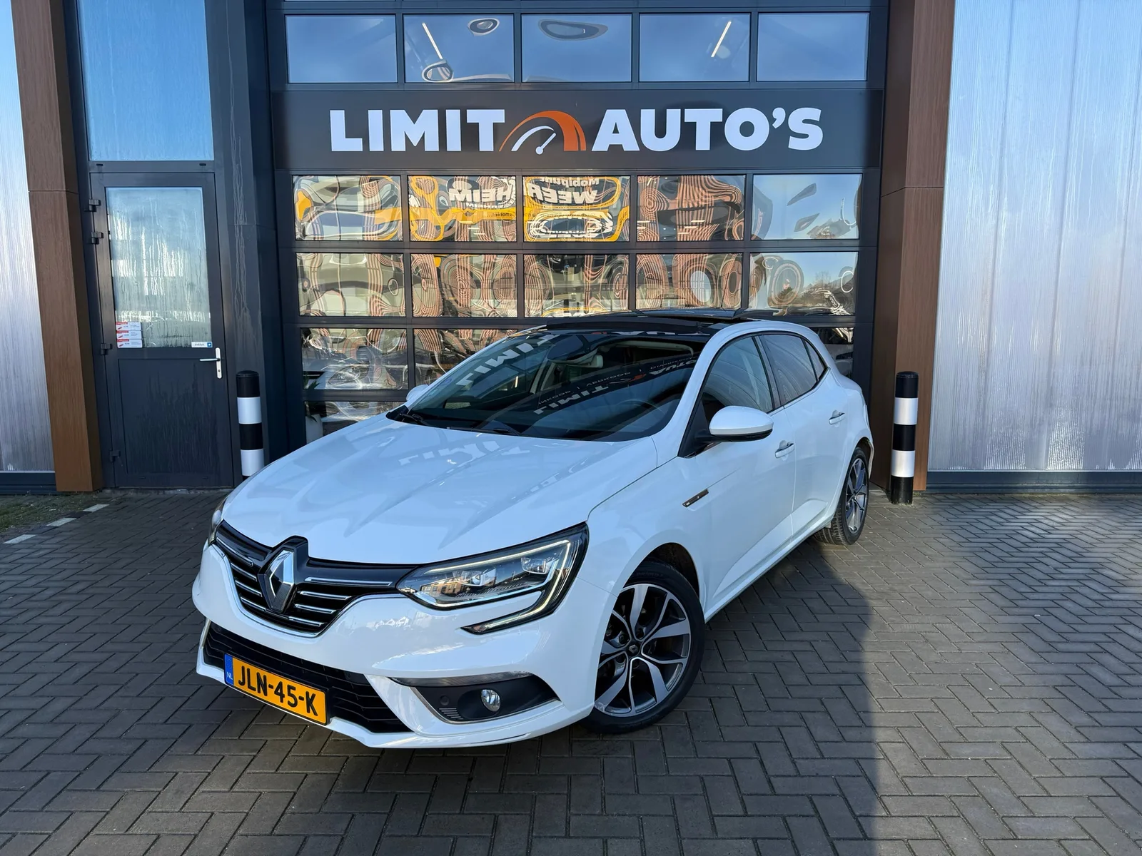 Renault Mégane (2018) — foto 1