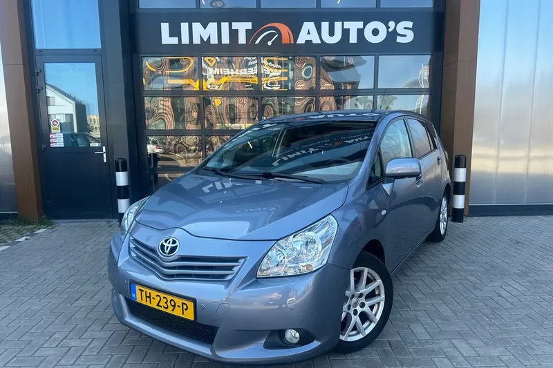 Toyota Verso (2012)