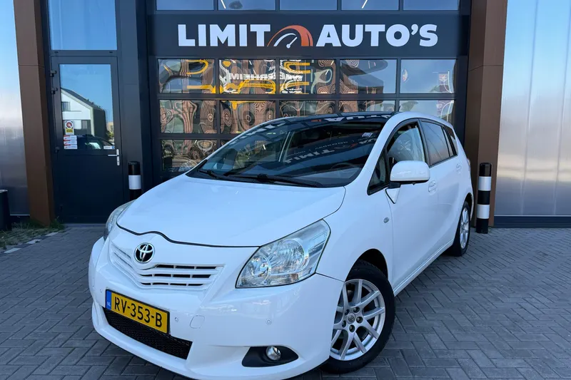 Toyota Verso (2012)
