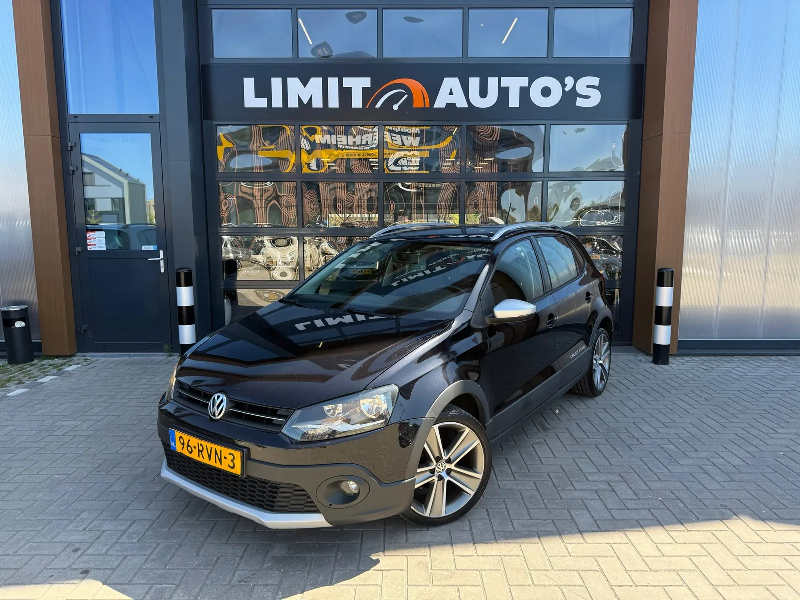 Volkswagen Polo (2011) — foto 1