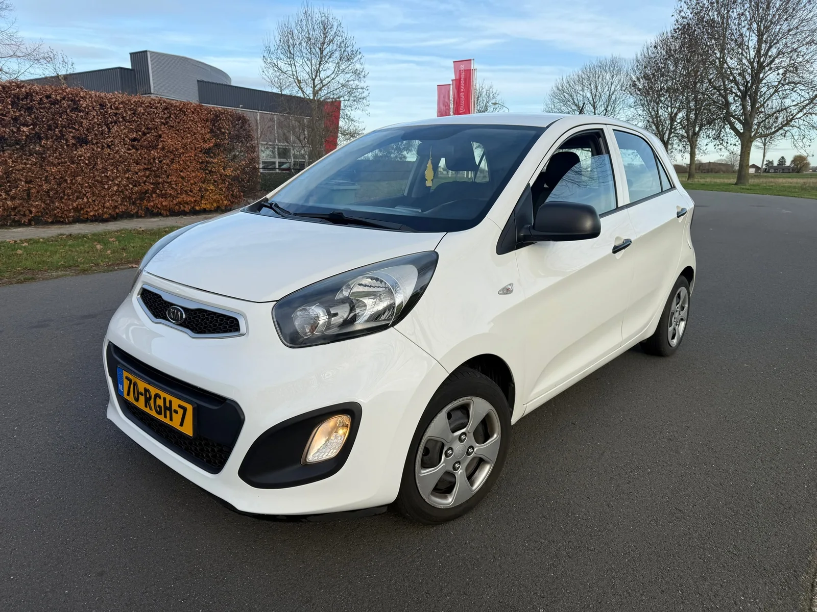 Kia Picanto (2011) — foto 1