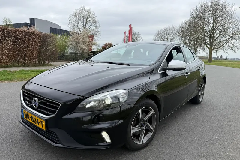 Volvo V40 (2015)