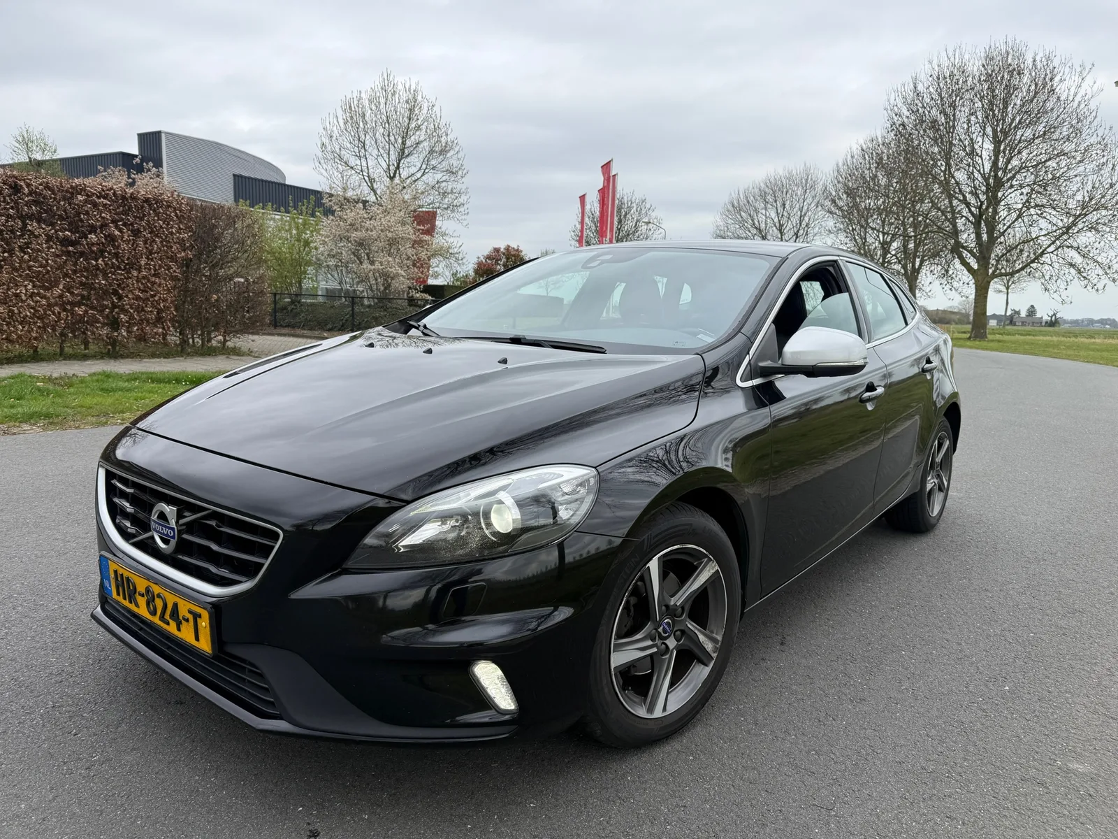 Volvo V40 (2015) — foto 1