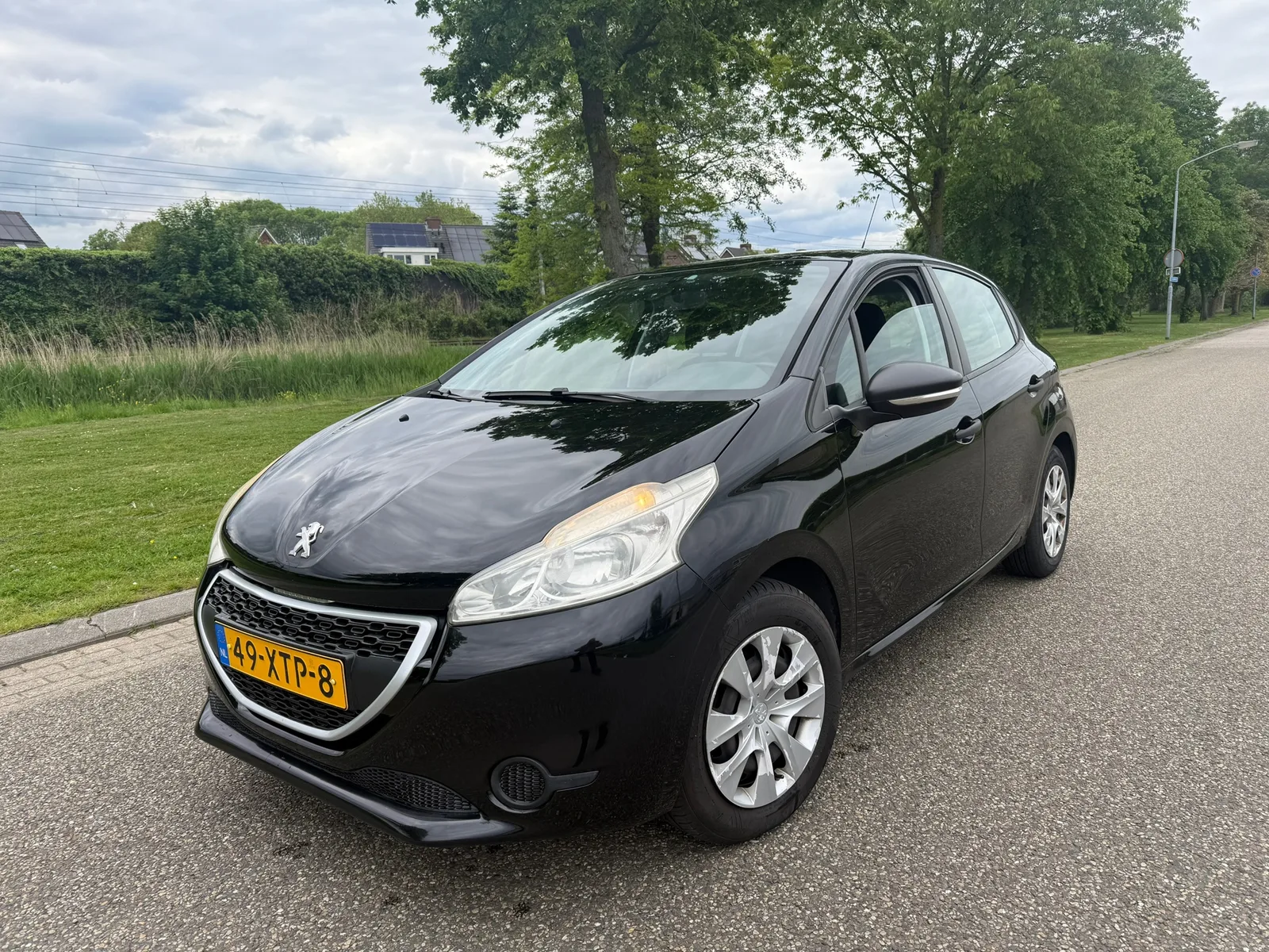Peugeot 208 (2012) — foto 1