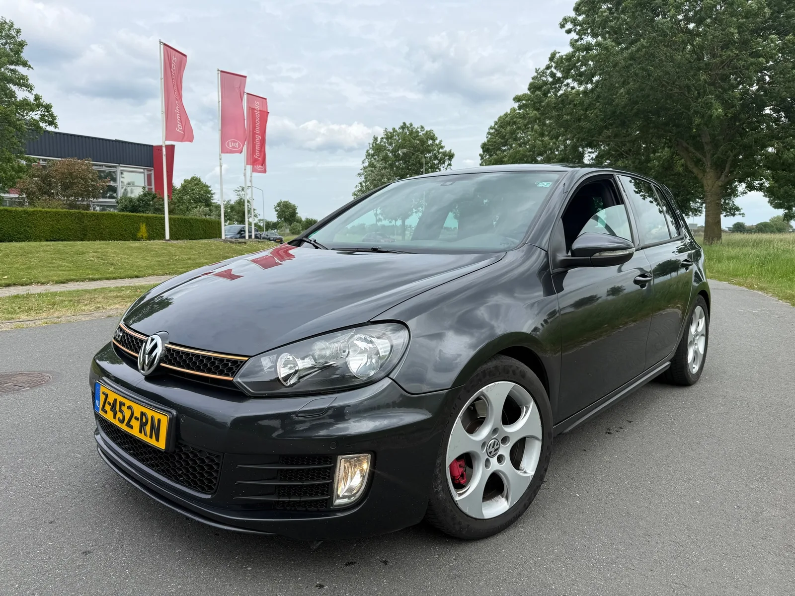Volkswagen Golf (2009) — foto 1