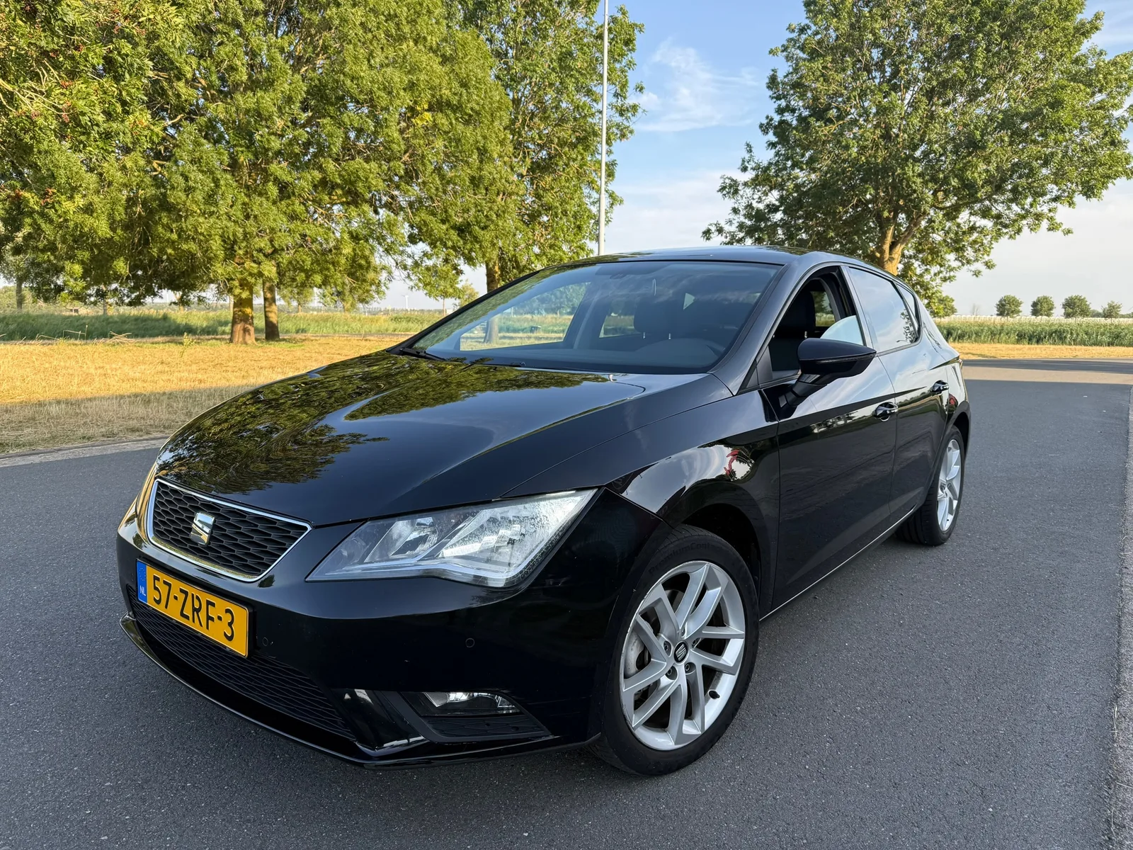 SEAT Leon (2013) — foto 1