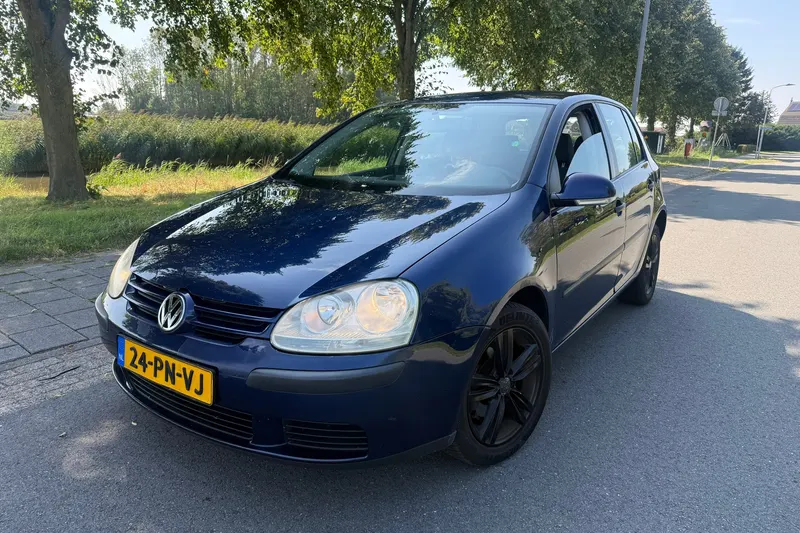 Volkswagen Golf (2004)